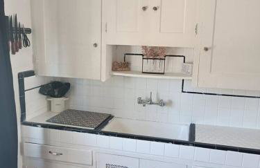 Family Friendly Upper Flat Minutes from Downtown, LCA & Ford Field - Foto 17