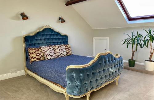 Gorgeous 4 bedroom Townhouse - Photo 29