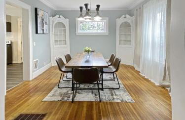 Lux 3BR, Steps from Airport, U of R & Grocery Stores - Foto 20