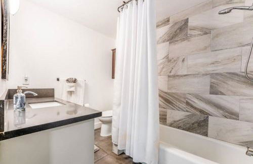 Amazing Views with Heated Pool and Jacuzzi Near Beach - Foto 33