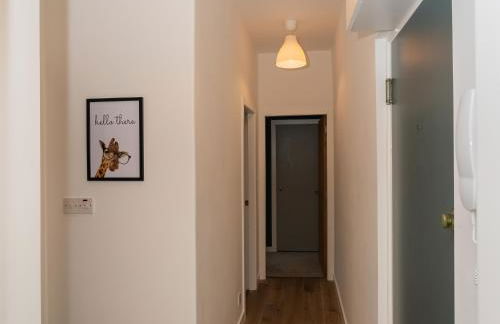 2BD Loft Style Apt - Edinburgh - Free Parking - Pass the Keys - Foto 46