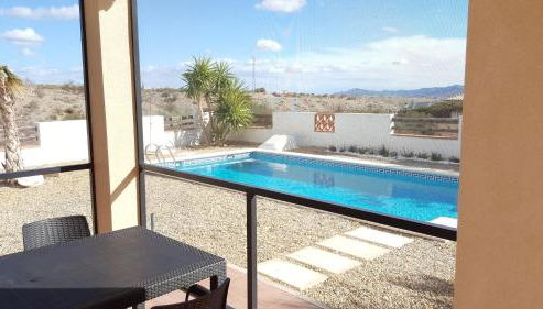 VILLA con piscina privada, a 35 km de las playas, vistas a la montaña, WIFI - Foto 2