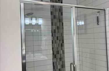 Haven at Greenbridge Close to Airport and Downtown - Foto 26