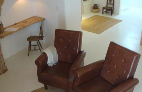 Casas Velhinhas - Apartº Aconchego e Apartº Calmaria - Foto 16