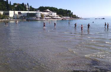 Spacious Apartment Center - Photo 59