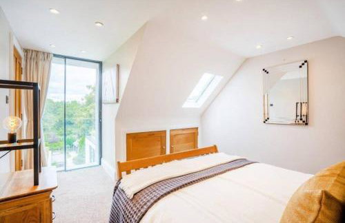 Luxury 8 bedroom home with leisure wing - Foto 21