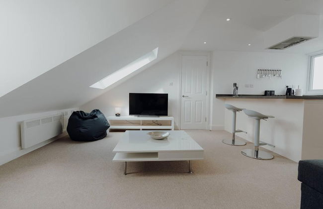 Stylish and Modern 2-bed Apartment in Herne Bay - Foto 9