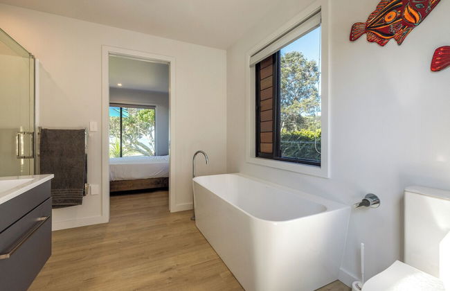 The Golden Pohutukawa Beach House - Foto 18