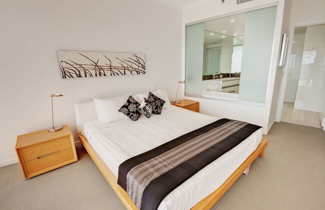 Reflection Tower Two - Photo 3