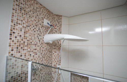 Apartamento Praia do Tombo Guarujá 120m do mar - Foto 47