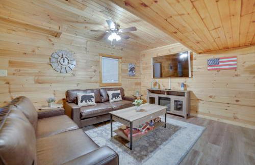 Kodak Getaway with Covered Decks and Game Room! - Foto 18