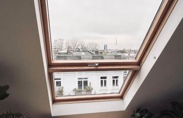 Sunlit Maisonette by the Alster - Photo 2