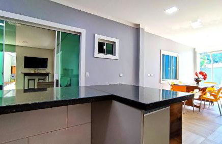 Linda Casa Bairro tranquilo prox Cataratas - Foto 10