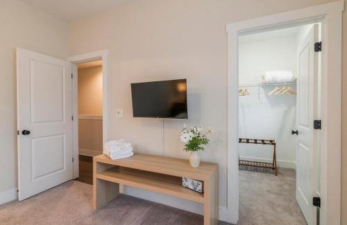 Spacious 4BR Near UNC Charlotte & Major Venues - Foto 16