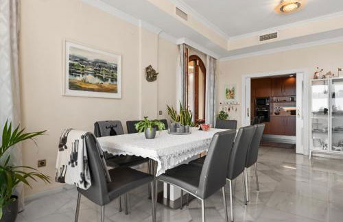 Infinity pool mansion by Costarentals - Ref 85 - Photo 34