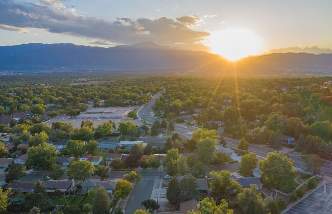 Palmer Park Trails & Space 4 Bdrm Cntrl Location - Foto 60