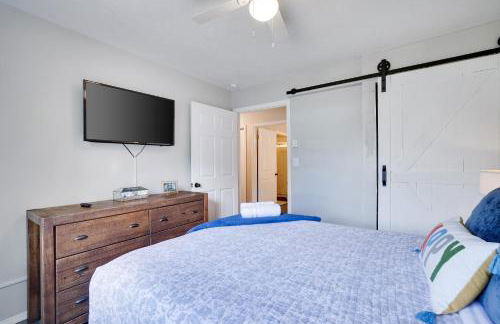 3 BR 2 BA Modern home with private hot tub, fire pit and lake view, Dogs ok! - Foto 25