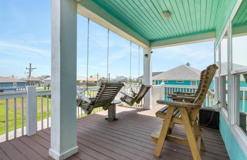Steps to the Beach | Tiki Bar Fun | Epic Bay Views | Sleeps 8 - Foto 46