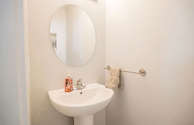 Stunning Home - Photo 15