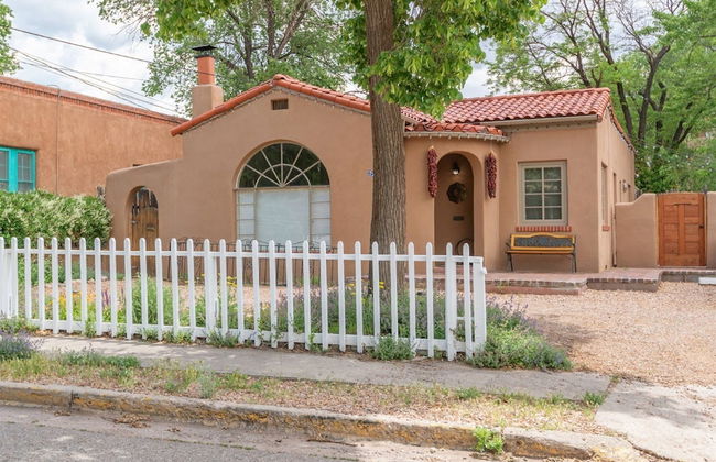 Casa O'keeffe - Five-minute Walk to The Plaza, Quiet Neighborhood, Comfort and Convenience - Foto 29