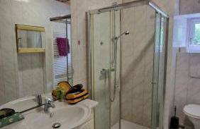 Altes Zollhaus im Wald - Foto 12