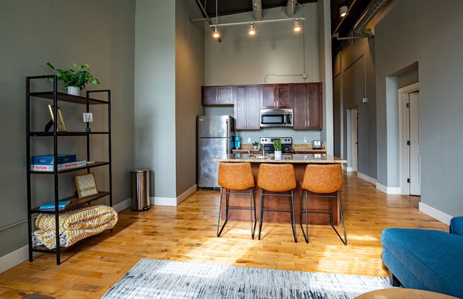 Stay Downtown GR - Photo 4