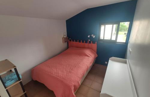 2 Maisons de 3 et 2 chambres avec grande piscine commune - Foto 29