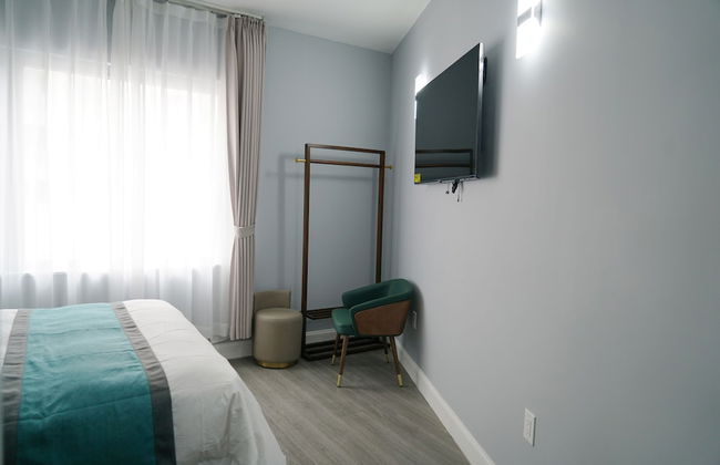 Starlight Hotel - Photo 4