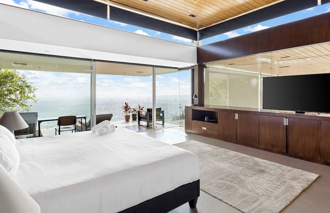 Hollywood Overlook by Avantstay Private Pool + Hot Tub Panoramic Views - Photo 48