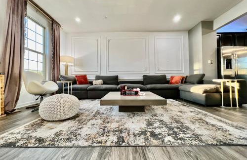 Lux Townhome Free Parking 12 min to BWI - Foto 1