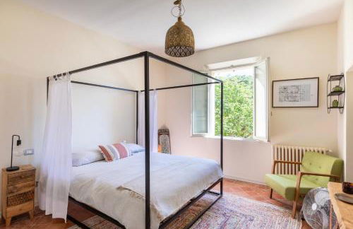 16th Century Townhouse, Large Garden Near Lake, Tuscany and Umbria - Sleeps 18 - Foto 55