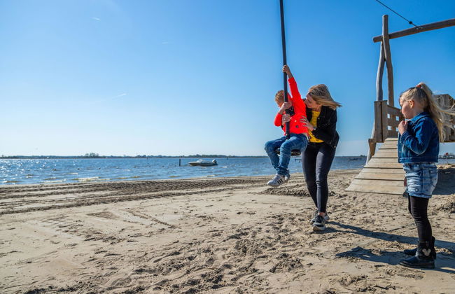 2 bedroom House in Biddinghuizen with swimming pool and terrace - Photo 2