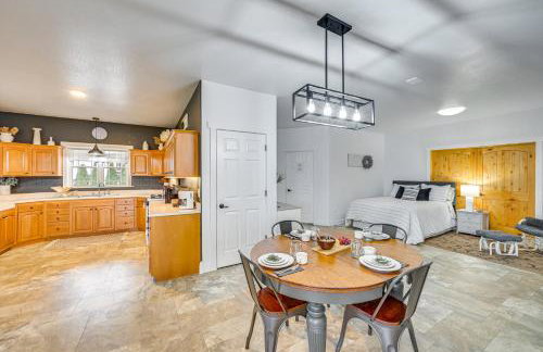 Shipshewana Guest House with Fire Pit! - Foto 7