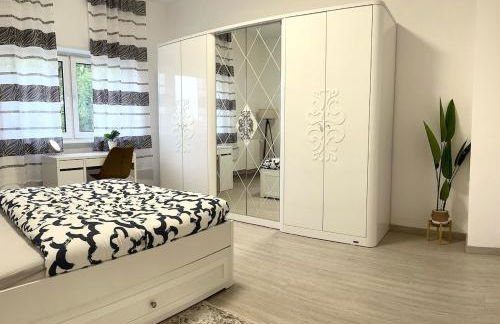 Schönes Zimmer in einer 3er WG-Wohnung geeignet für einen Mann shared apartment - Foto 6