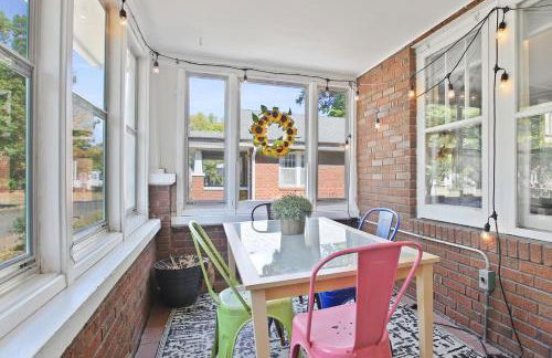 Bohemian Bungalow Pac-Man, walk downtown, pet friendly - Foto 48