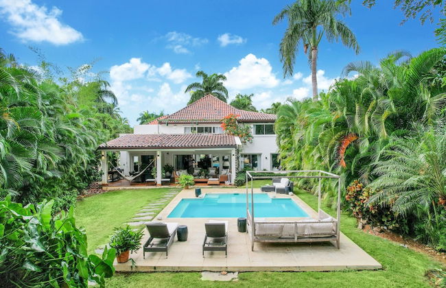 Cozy Private Family Villa at Casa de Campo Pool BBQ Golf Cart - Photo 1