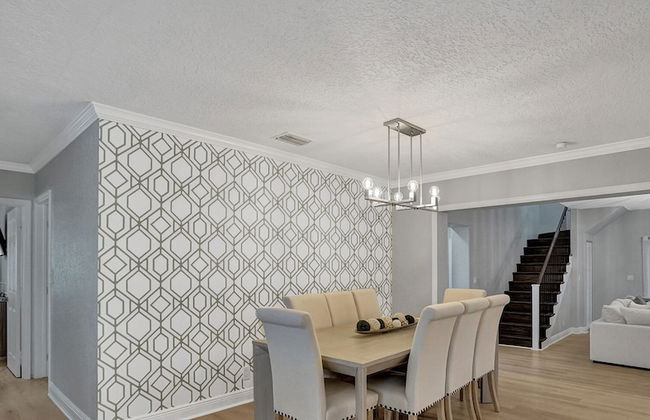 Modern Chic 7-BR with Pool & Gameroom - Foto 47