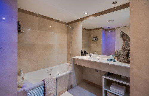 Penthouse Duplex with Epic Views - Foto 46