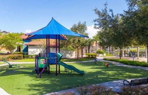 Four Bedroom w/ Screened Pool Close to Disney 4572 - Foto 74