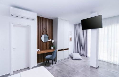 Sea View Luxury Villa White in Blue - Photo 19