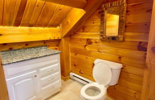 Spacious Salmon River Waterfront Lodge for 6 - Foto 23