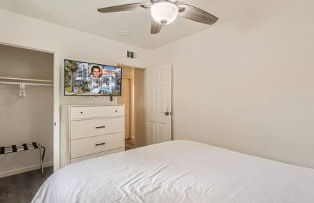 NEW - 6br home in Oceanside w Games BBQ Outdoor Seating - Photo 26