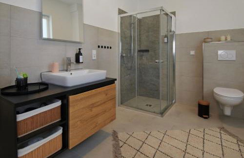 RG Living - A30, Bali-Therme, HDZ & free parking - Foto 40