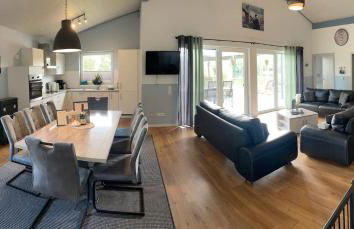 Ferienhaus Deluxe, direkt am See, mit hauseigener Panorama Außensauna, zwei Badezimmern, Tretboot, Kamin, in direkter nähe zum Kinderspieleparadies sowie Reit- und Ponyhof, 1 bis 8 Personen - Photo 19