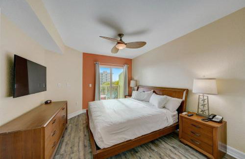 Spacious 2BR Oasis Steps to Treasure Island Beach - Foto 4