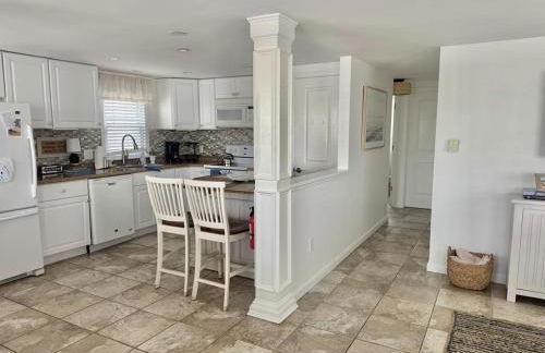 Welcome To The Sea Hunt An Updated, New-To-Market Coastal Gem - Foto 4