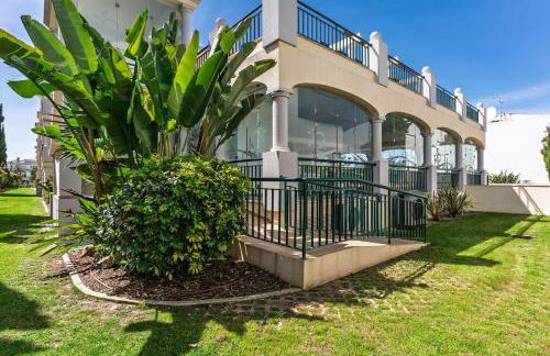 Bright 3-BR in Guia with Shared Pool by Lisbeyond - Foto 1