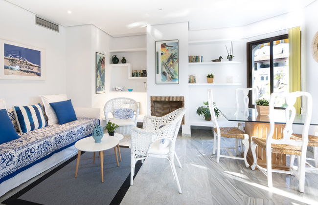 2 bedroom Apartment in Marbella with swimming pool and terrace - Photo 6