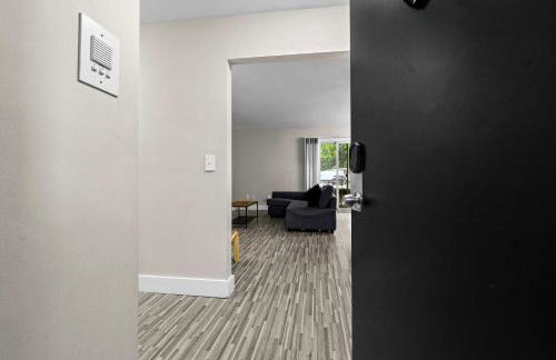 The Ultimate Rochester Getaway Cozy & Inviting - Foto 33