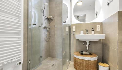 cruwzo I Regensburg Towers - Design Apartments - Foto 3, Shower